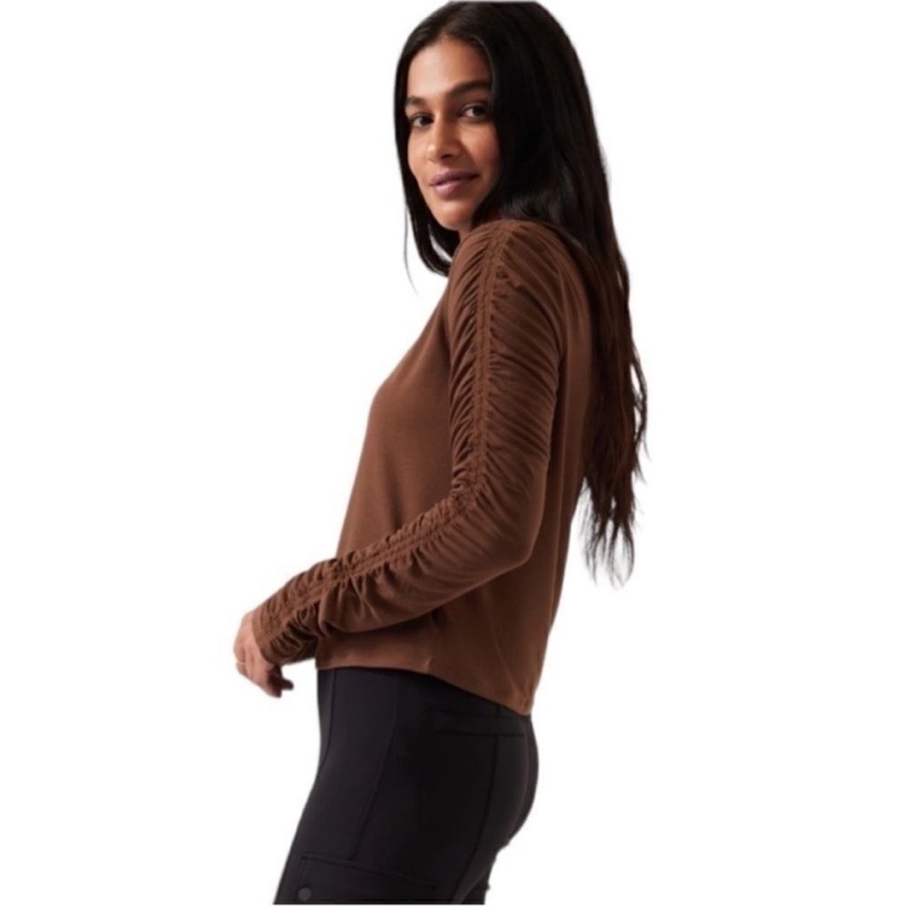 Athleta All Around Ruched Long Sleeve Women’s Blouse - Picture 12 of 12
